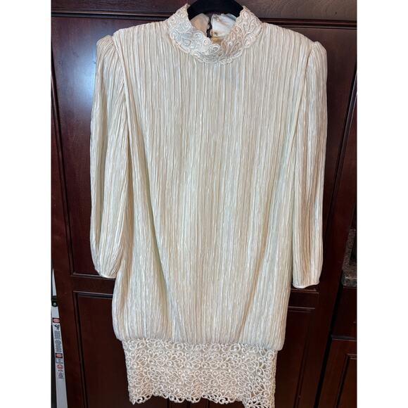 Pierre Labiche Dresses & Skirts - Vintage Pierre Labiche Cream Pleated Dress with Lace Detail Size 10